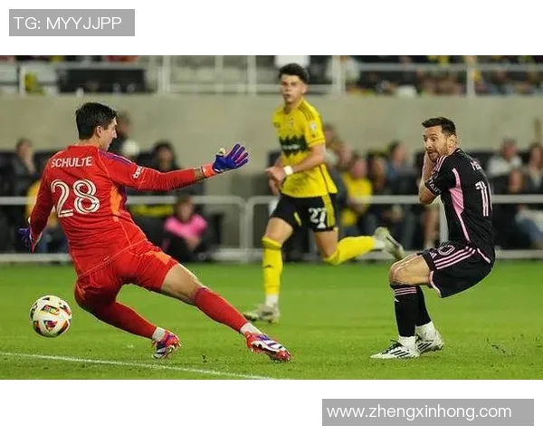 世界杯终极看点：梅西C罗谢幕之战，战术革新与半自动越位系统如何重塑赛场格局